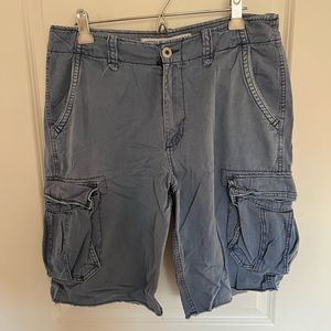 American Eagle men’s longboard cargo shorts!!